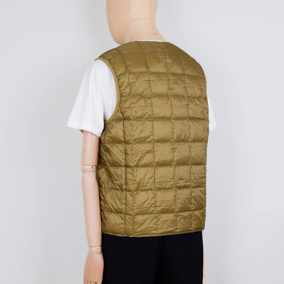 Taion 004 Crew Neck Button Down Vest - Beige
