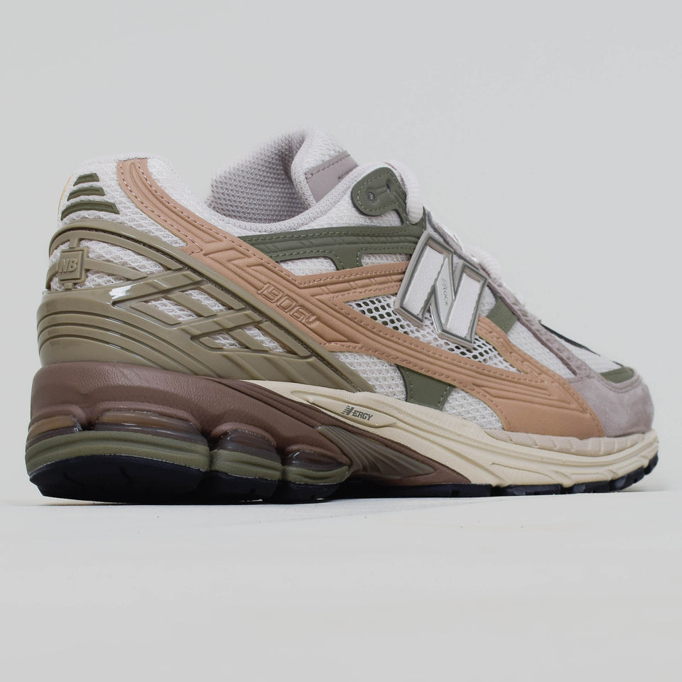New Balance M1906NE - Linen / Dark Olivine