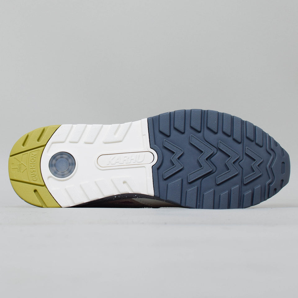 Karhu Legacy 96- Lily White / Lilas