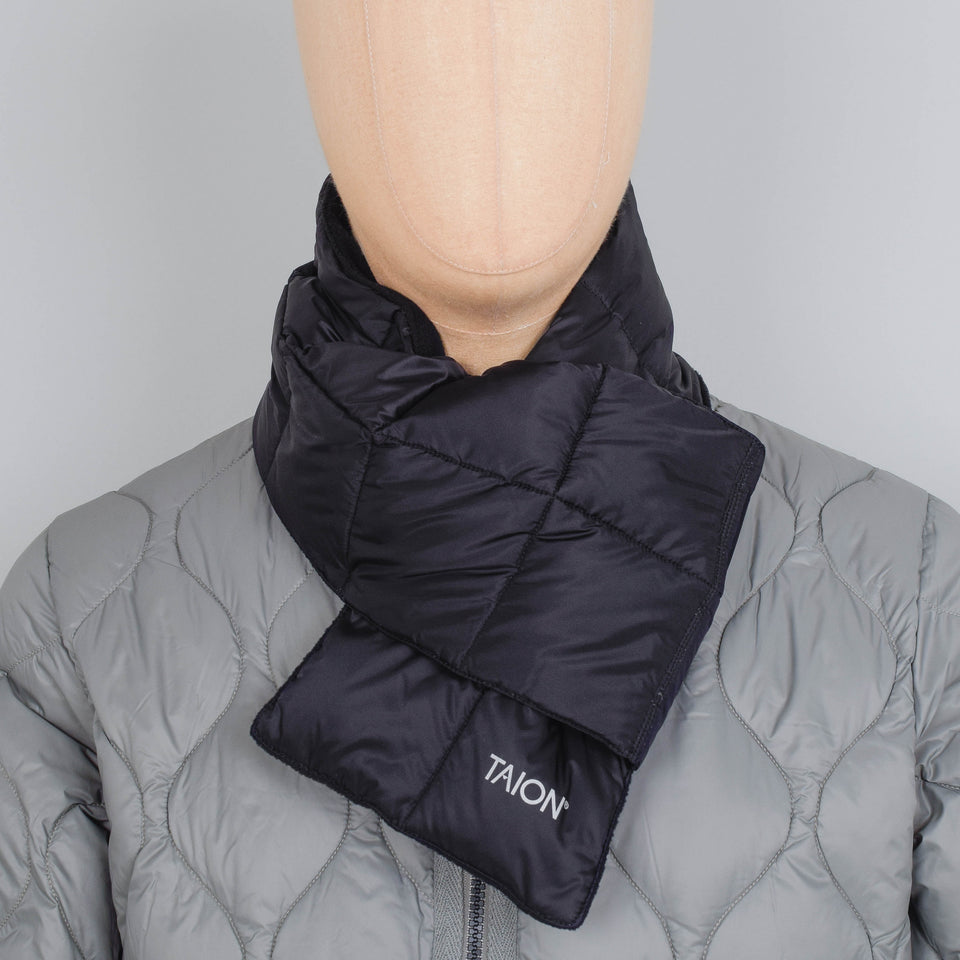 Taion Down Scarf -Black