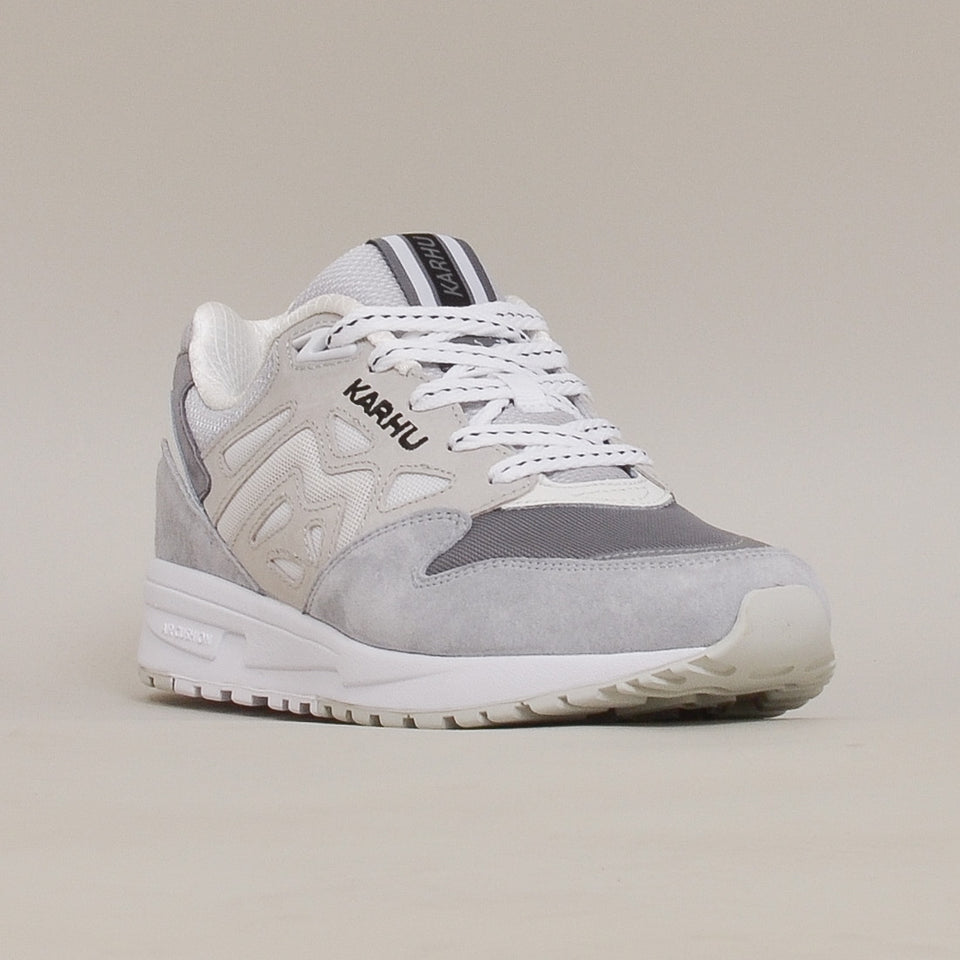 Karhu Legacy 96- Dawn Blue/Bright White