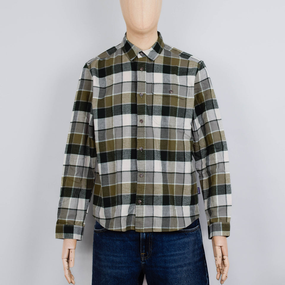 Patagonia M's L/S LW Fjord Flannel Shirt - Rocky: Old Growth Green