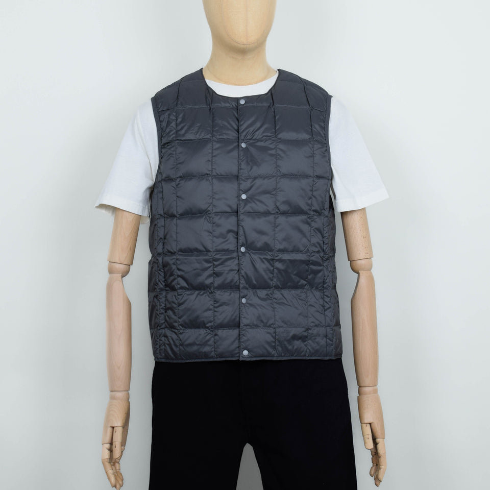 Taion 004 Crew Neck Button Down Vest - Dark Charcoal