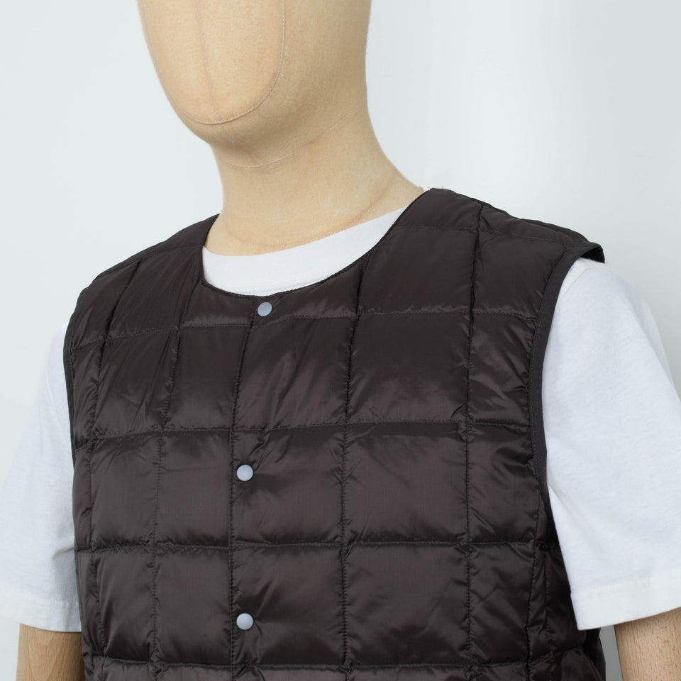 Taion 004 Crew Neck Button Down Vest - Dark Choco