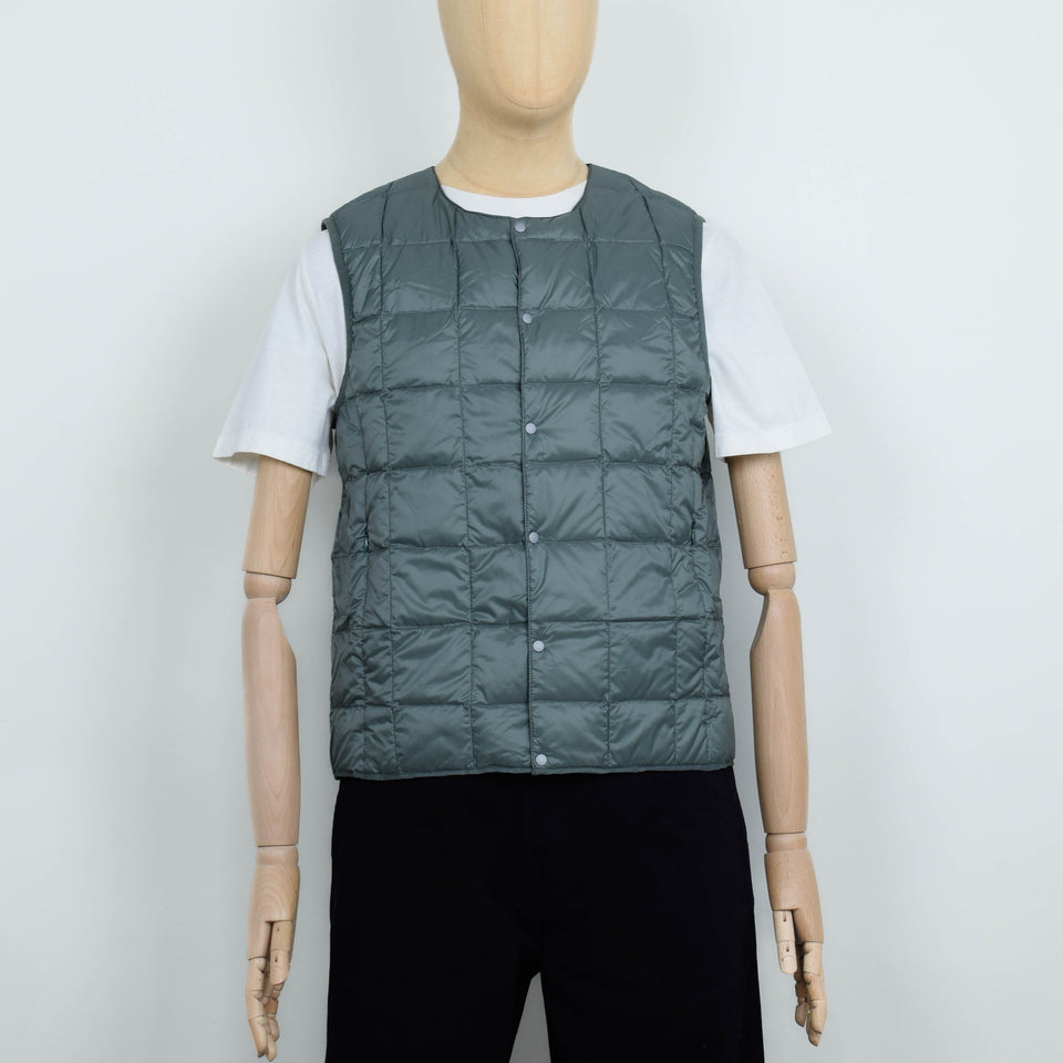 Taion 004 Crew Neck Button Down Vest - Dark Sage Green