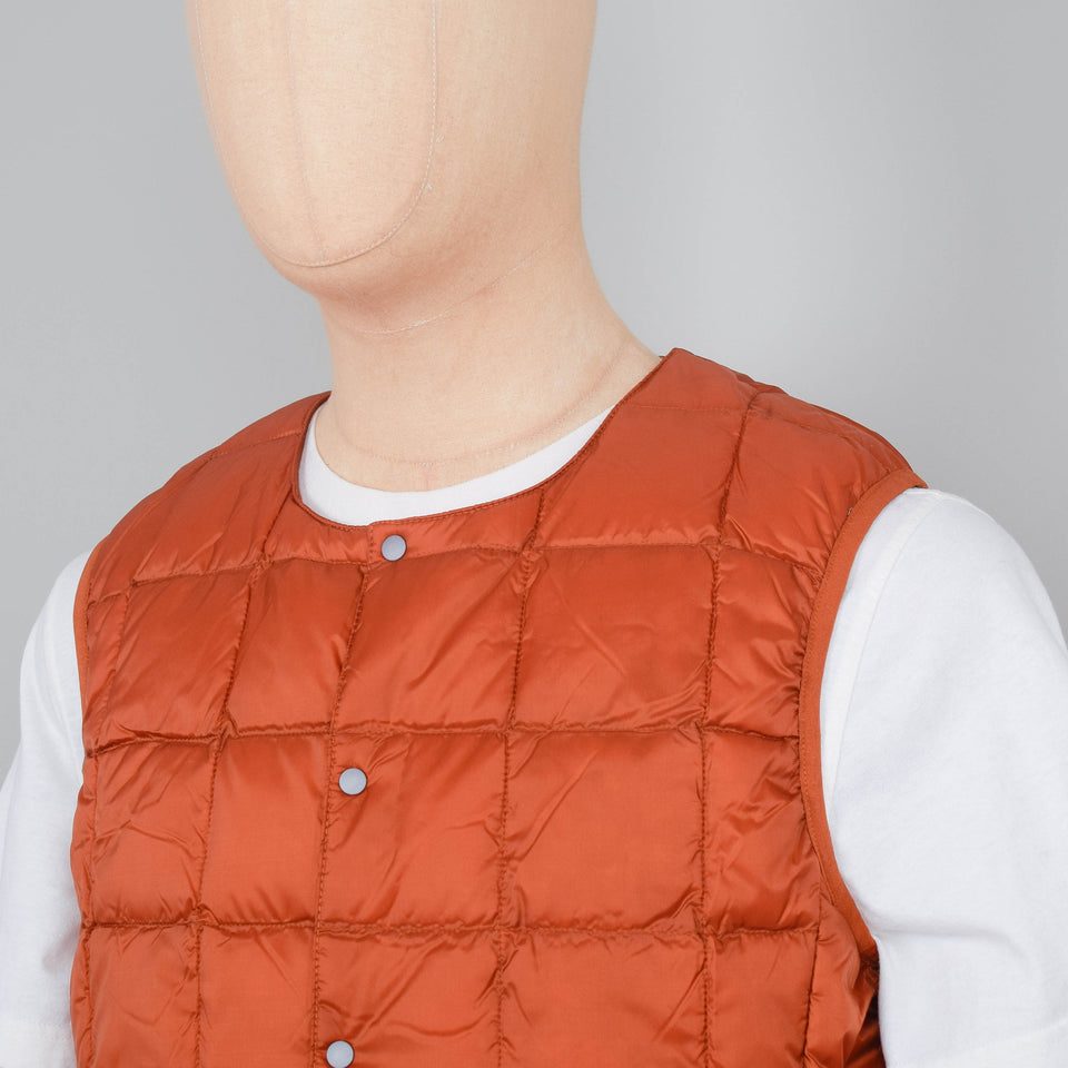 Taion 004 Crew Neck Button Down Vest - Brick Orange