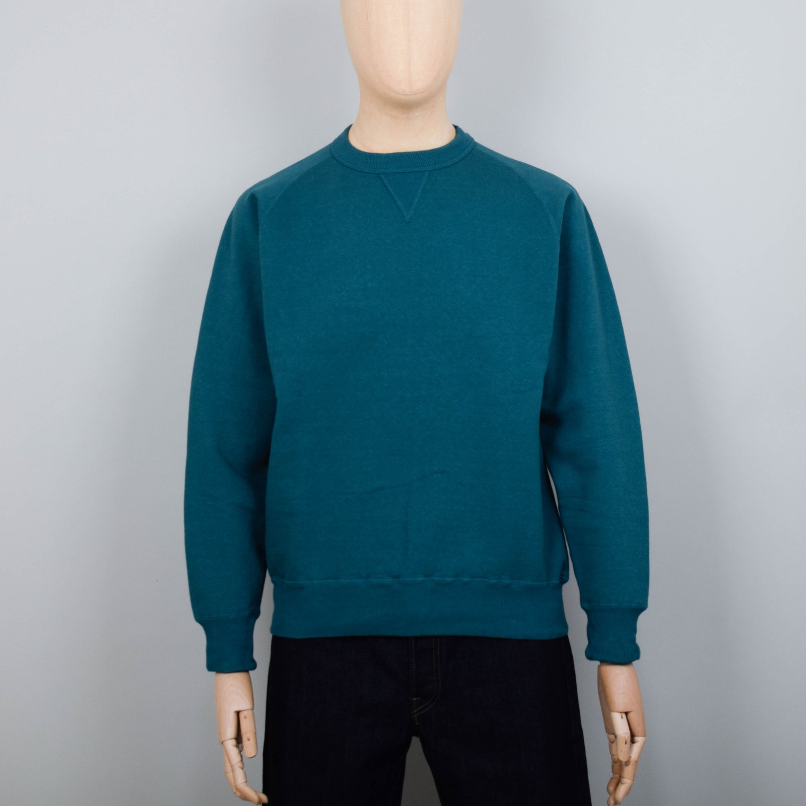 Sunray Sportwear Puamana Crew Neck Raglan Sweatshirt in Off White