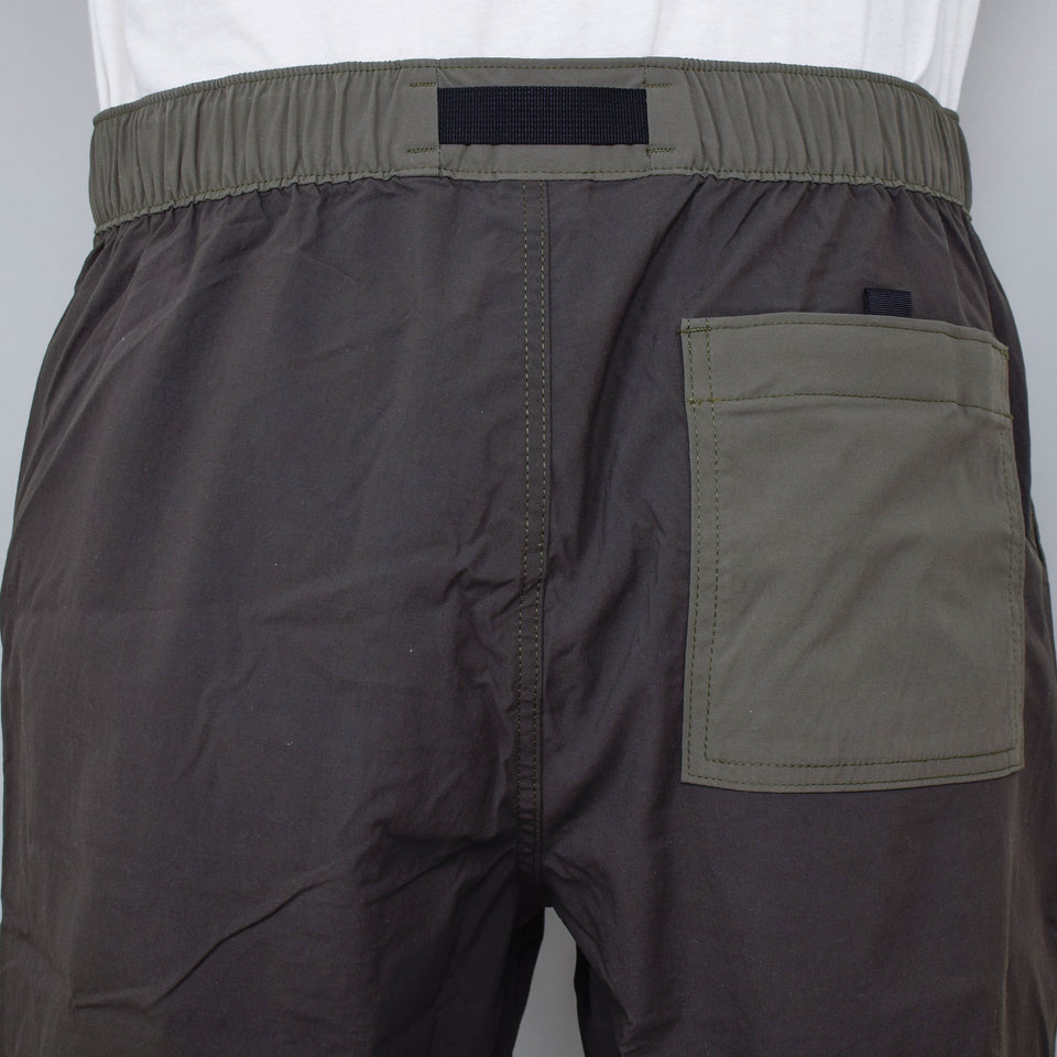 Patagonia Outdoor Everyday Shorts 6 in. - Pine Needle Green