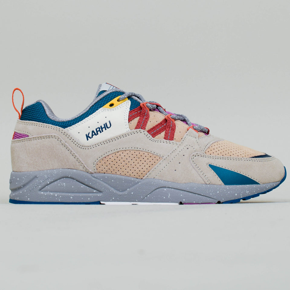 Karhu Fusion 2.0 - Silver Lining / Mineral Red